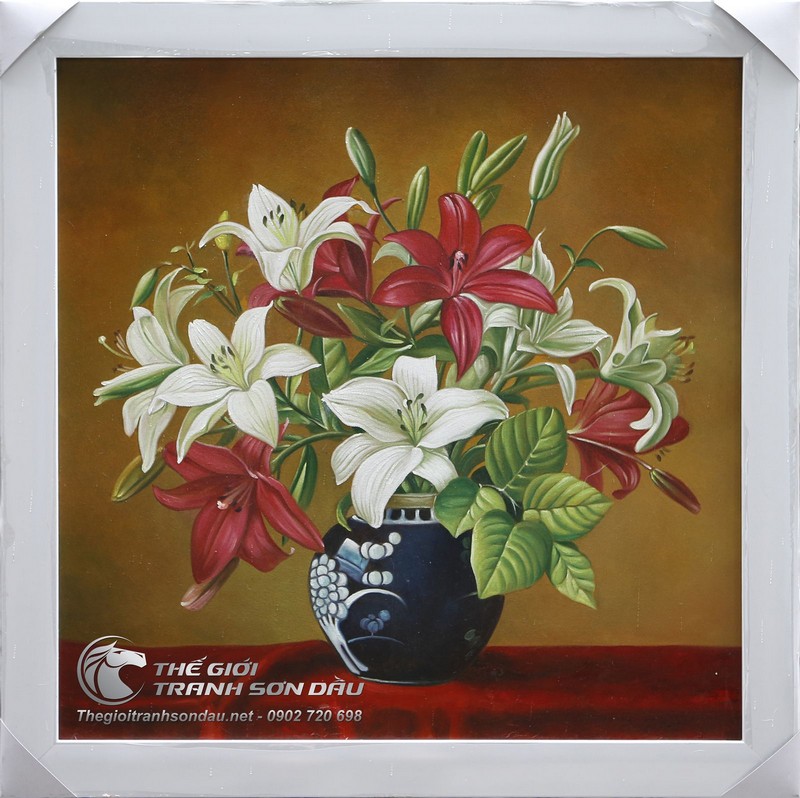 Nhìn vào bức Tranh Sơn Dầu Bình Hoa Lily này, bạn sẽ cảm nhận được sự tinh tế và độc đáo của họa sĩ. Với sắc màu tươi sáng, kết hơp hoàn hảo giữa các loại hoa và lá khác nhau, bức tranh là một tác phẩm nghệ thuật đẹp mê hồn.