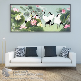 Tranh Vẽ Những Chú Chim Hạc Đang Kiếm Ăn Bên Hồ Sen